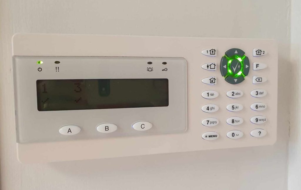 Installation clavier ARITECH ATS1136 alarme intrusion - LAGORD