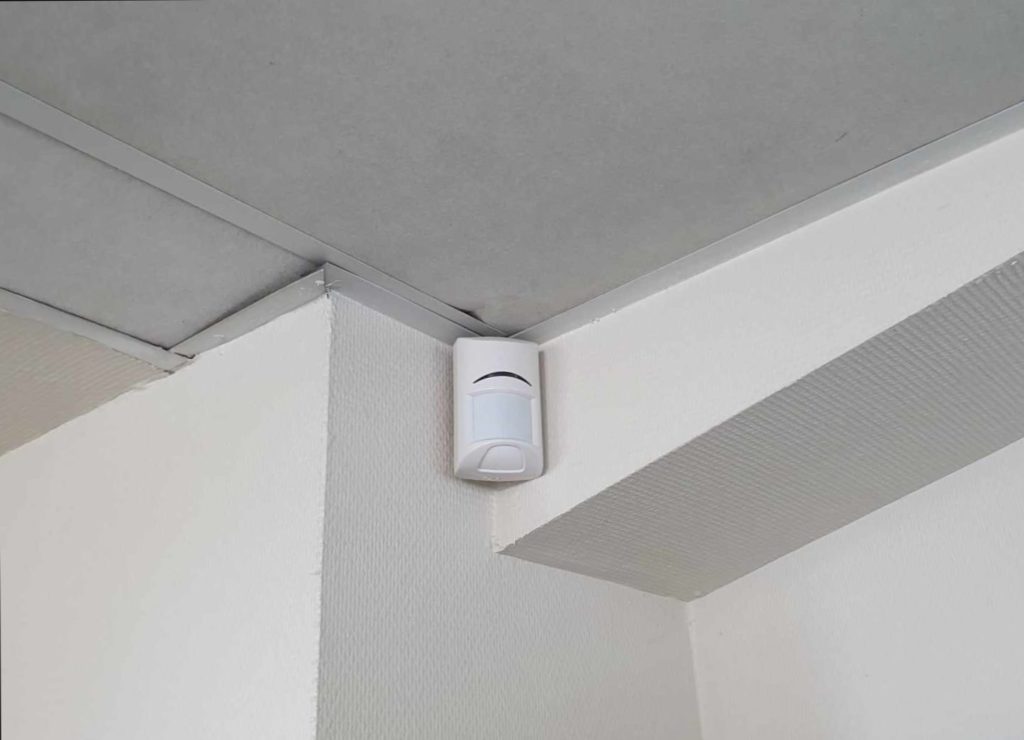 Installation Détecteur volumétrique alarme intrusion ARITECH - LAGORD