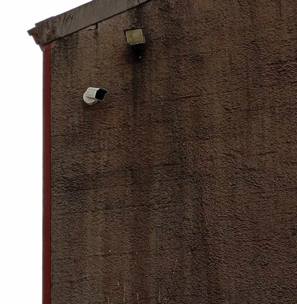installation caméra bullet système vidéosurveillance HIKVISION - FONTENAY LE COMTE