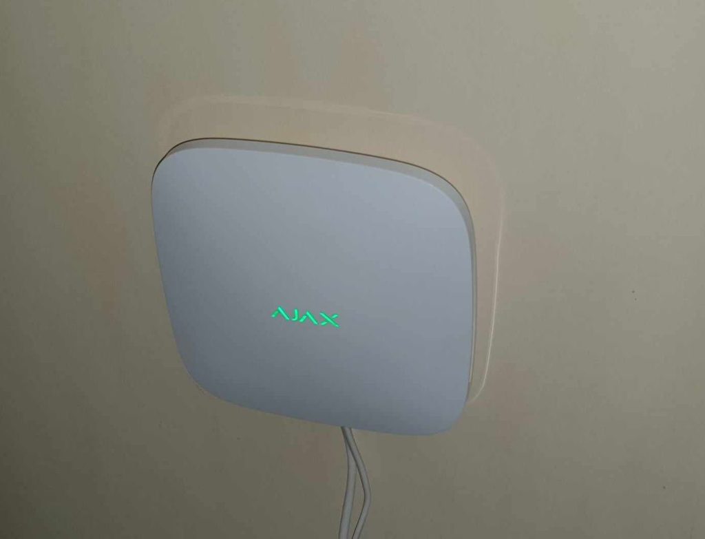 centrale d'alarme AJAX