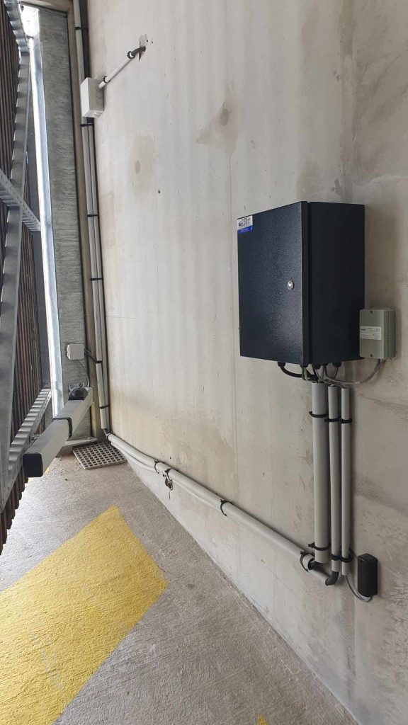 Installation motorisation portail DEA OLI