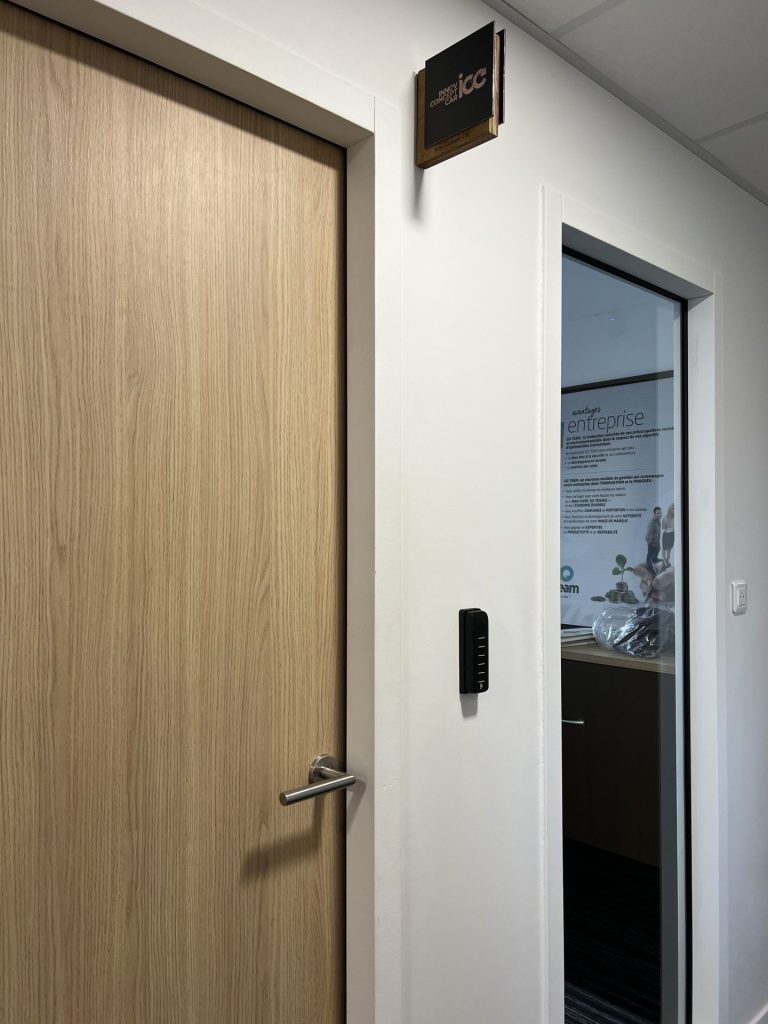 installation d'un système de vidéosurveillance de marque DAHUA et d'un contrôle d'accès de marque ARITECH